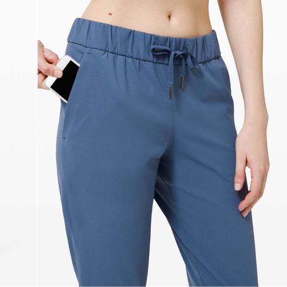 Lululemon On the Fly 7/8 Pant - Picture 3 of 5